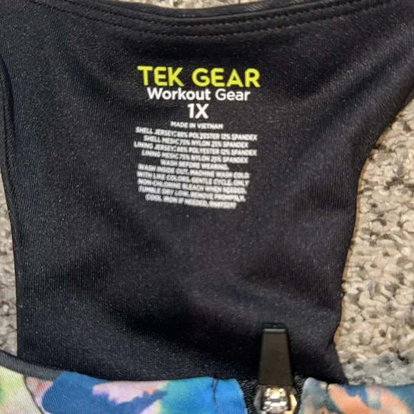 TEK Gear NEW sports bra - Picture 3 of 6